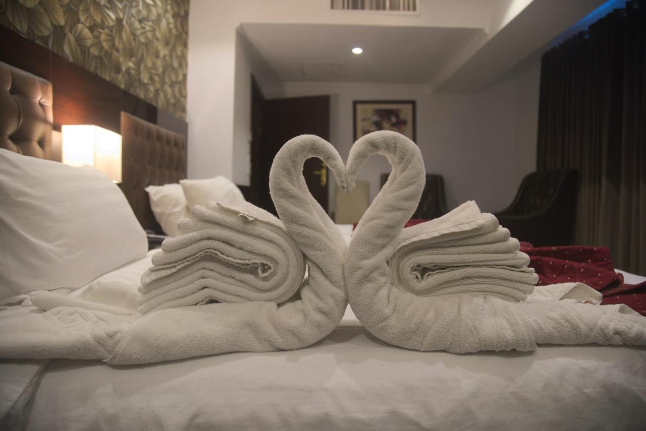 Savoey Hotel Лахор Экстерьер фото