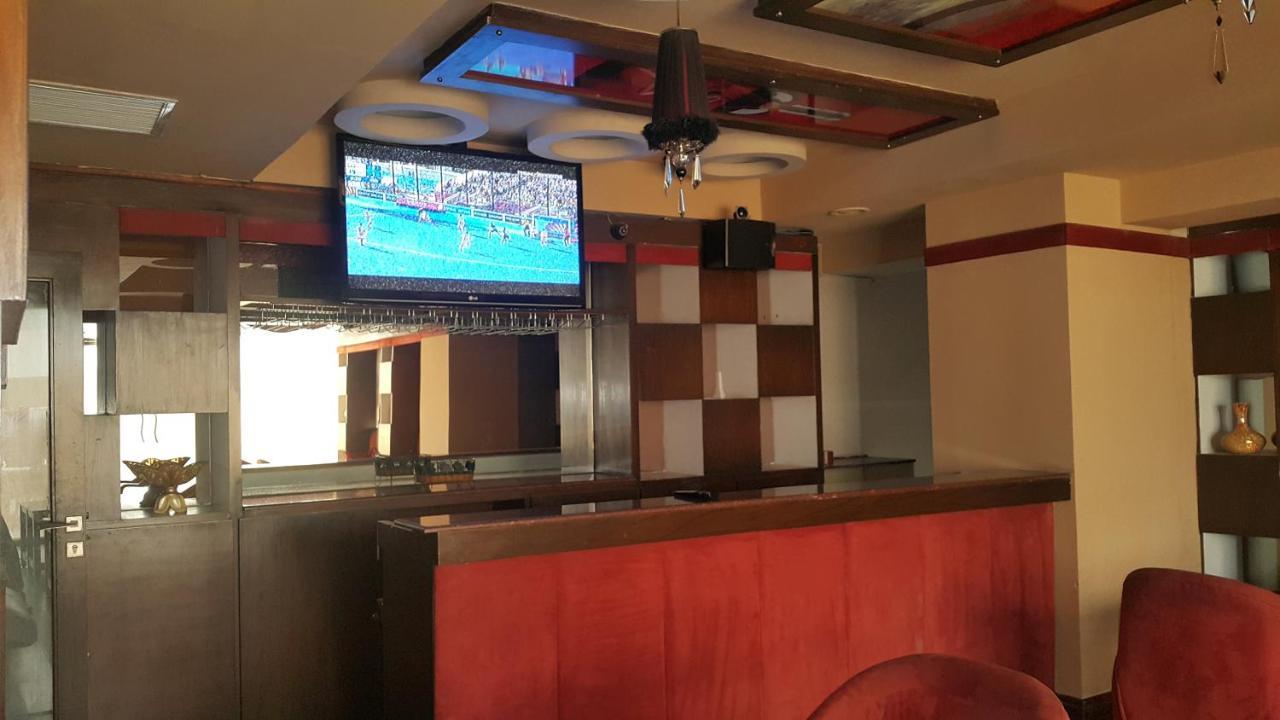 Savoey Hotel Лахор Экстерьер фото