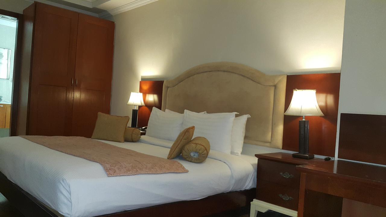Savoey Hotel Лахор Экстерьер фото
