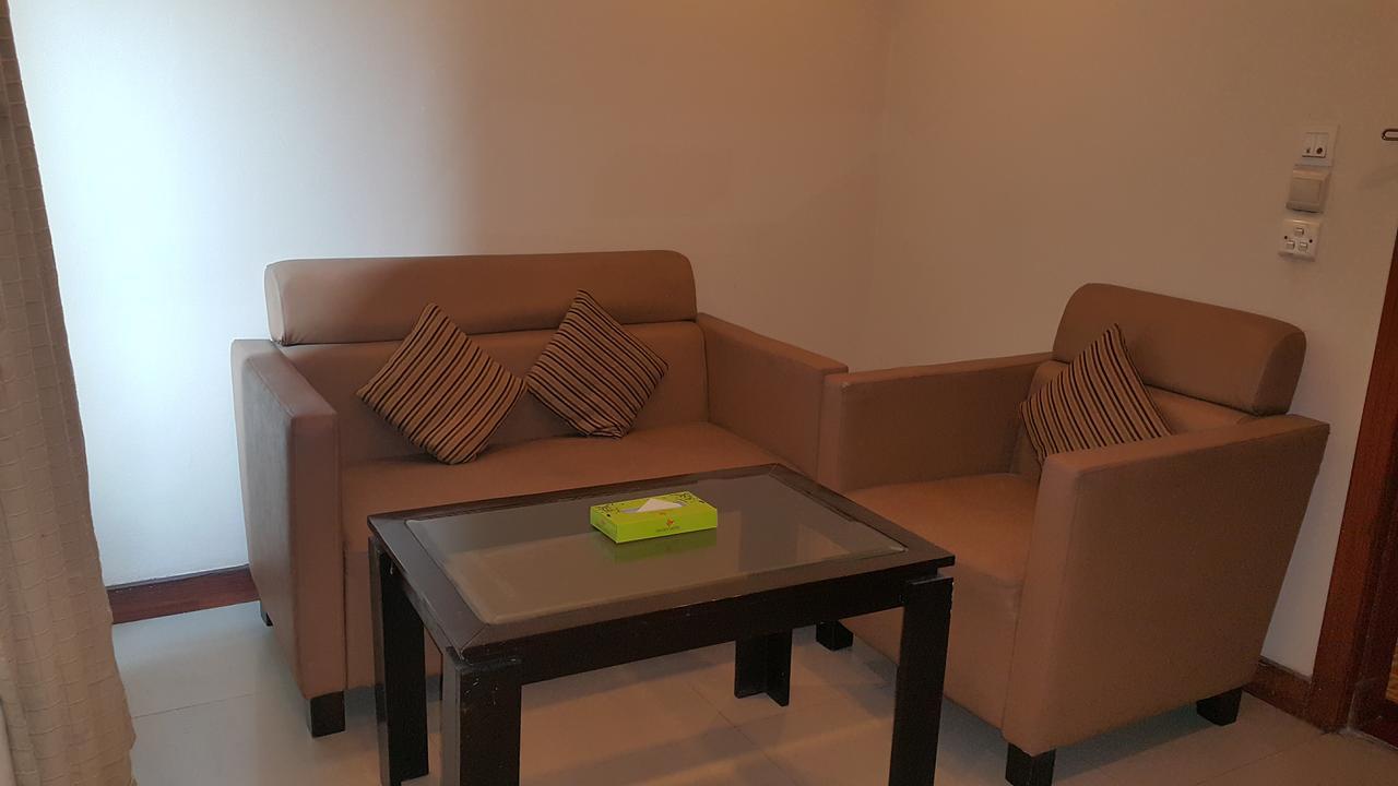 Savoey Hotel Лахор Экстерьер фото